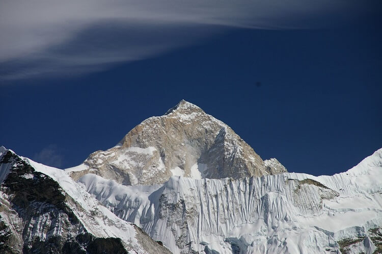 MAKALU